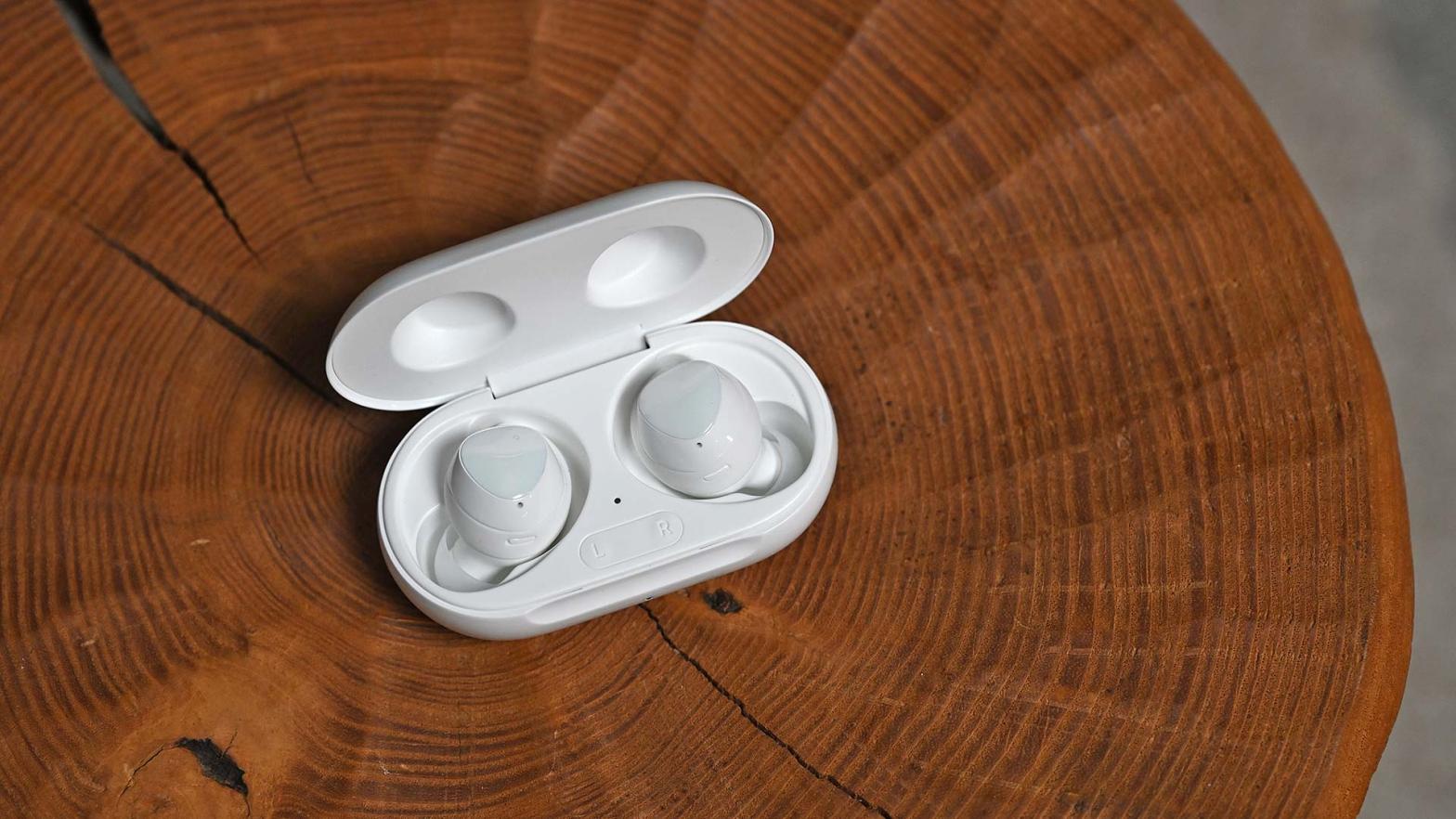 Rumours suggest that the new Galaxy Buds Pro will look more like Samsung's standard Galaxy Buds than the more recent Galaxy Buds Live.  (Photo: Sam Rutherford)