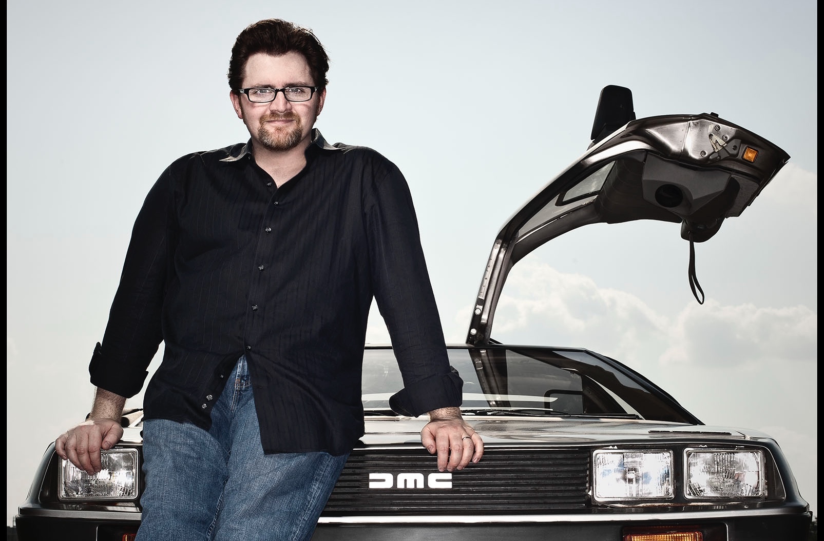 Ernest Cline's author photo is as nerdy as they come. (Photo: Dan Winters/Ballantine Books)
