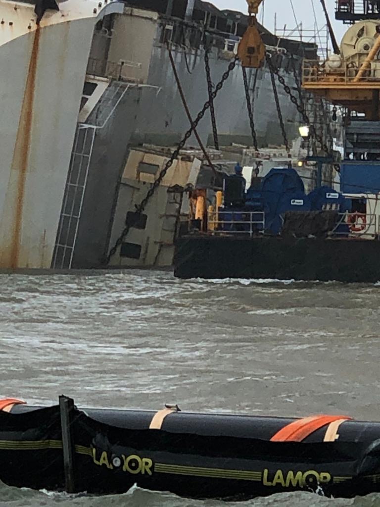 A Chain Just Cut Through A Capsized Cargo Ship Filled With Cars And The Process Is Fascinating