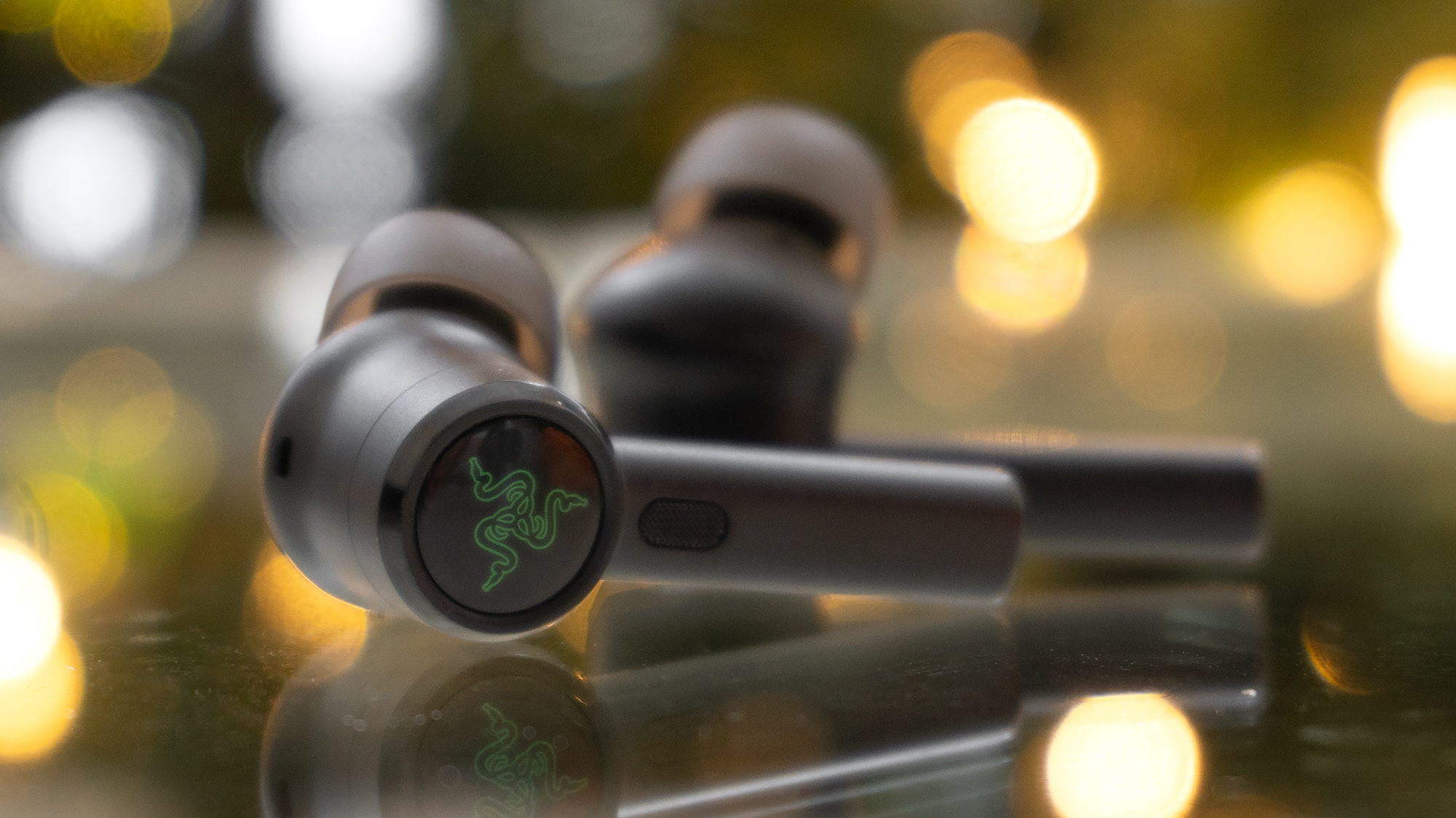 Dual mics give the Hammerhead True Wireless Pro solid active noise cancelling capabilities, but it's not the best ANC you'll find on wireless earbuds. (Photo: Andrew Liszewski / Gizmodo)