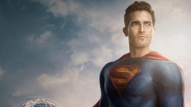 Clark’s New Superman & Lois Suit Is Mighty Easy on the Eyes