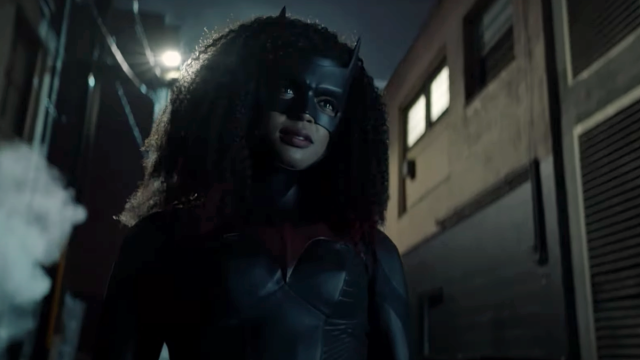 Batwoman’s Javicia Leslie Suits Up in the First Season 2 Trailer