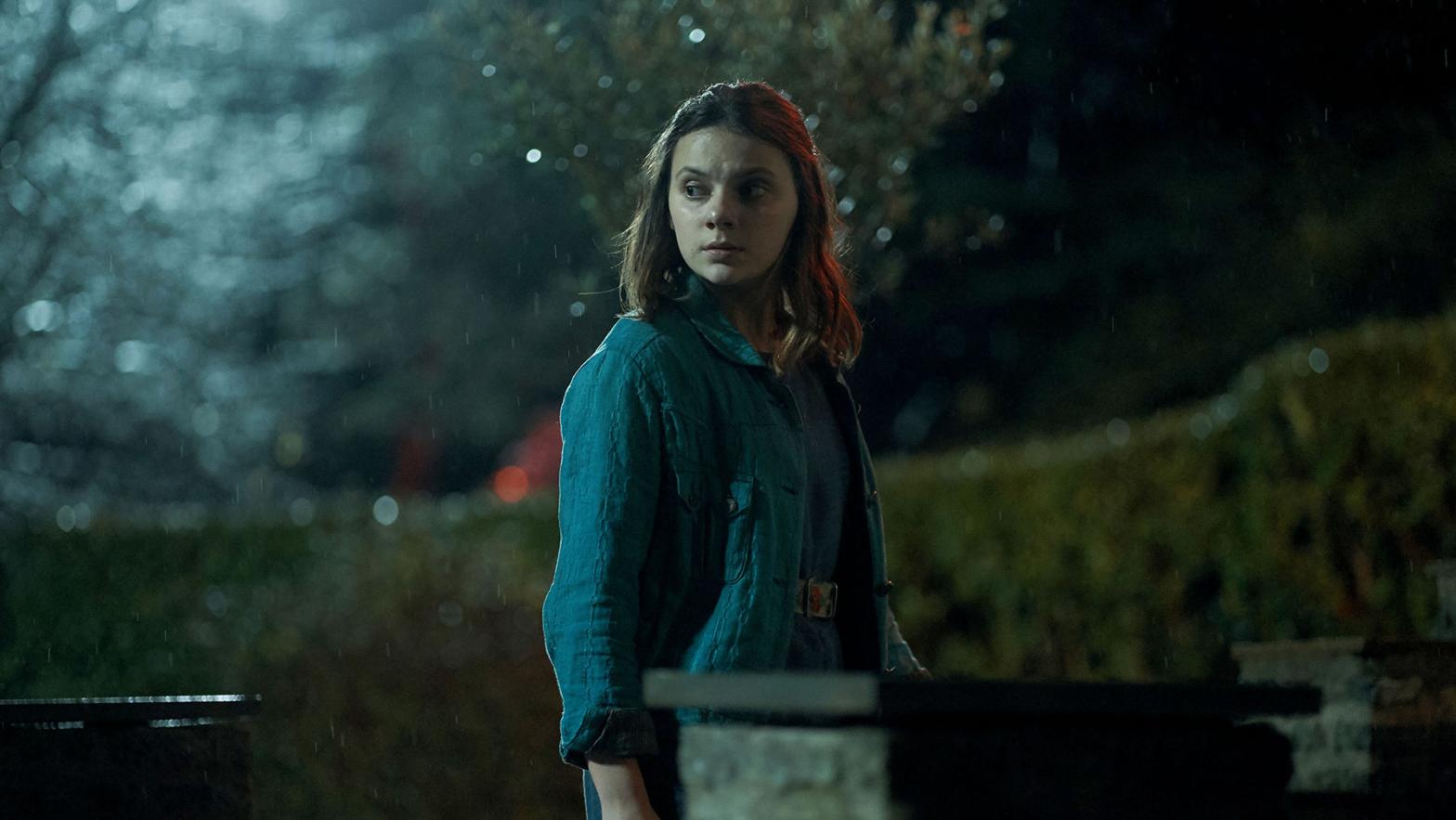 Lyra (Dafne Keen) gets ready for a multiverse heist.  (Image: BBC)