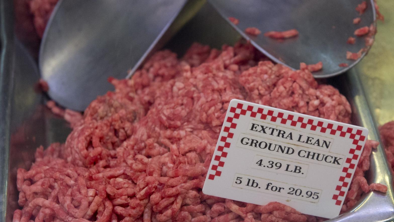 Instead of rinsing off fat, maybe just...buy less fatty meat? (Photo: Saul Loeb, Getty Images)