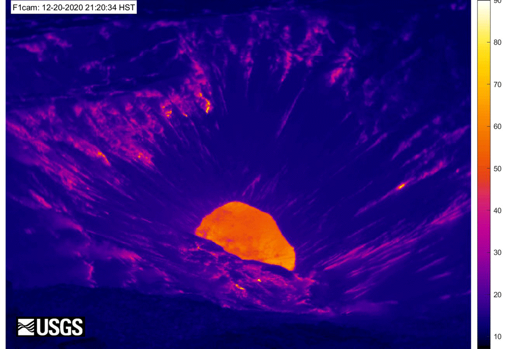 The eruption at Kīlauea captured on a thermal camera. The first image is from 9:20 p.m. HST. Approximately 10 minutes prior to the start of the eruption, and the final image was taken at 1:06 a.m. HST on Dec. 20. (Image: USGS)