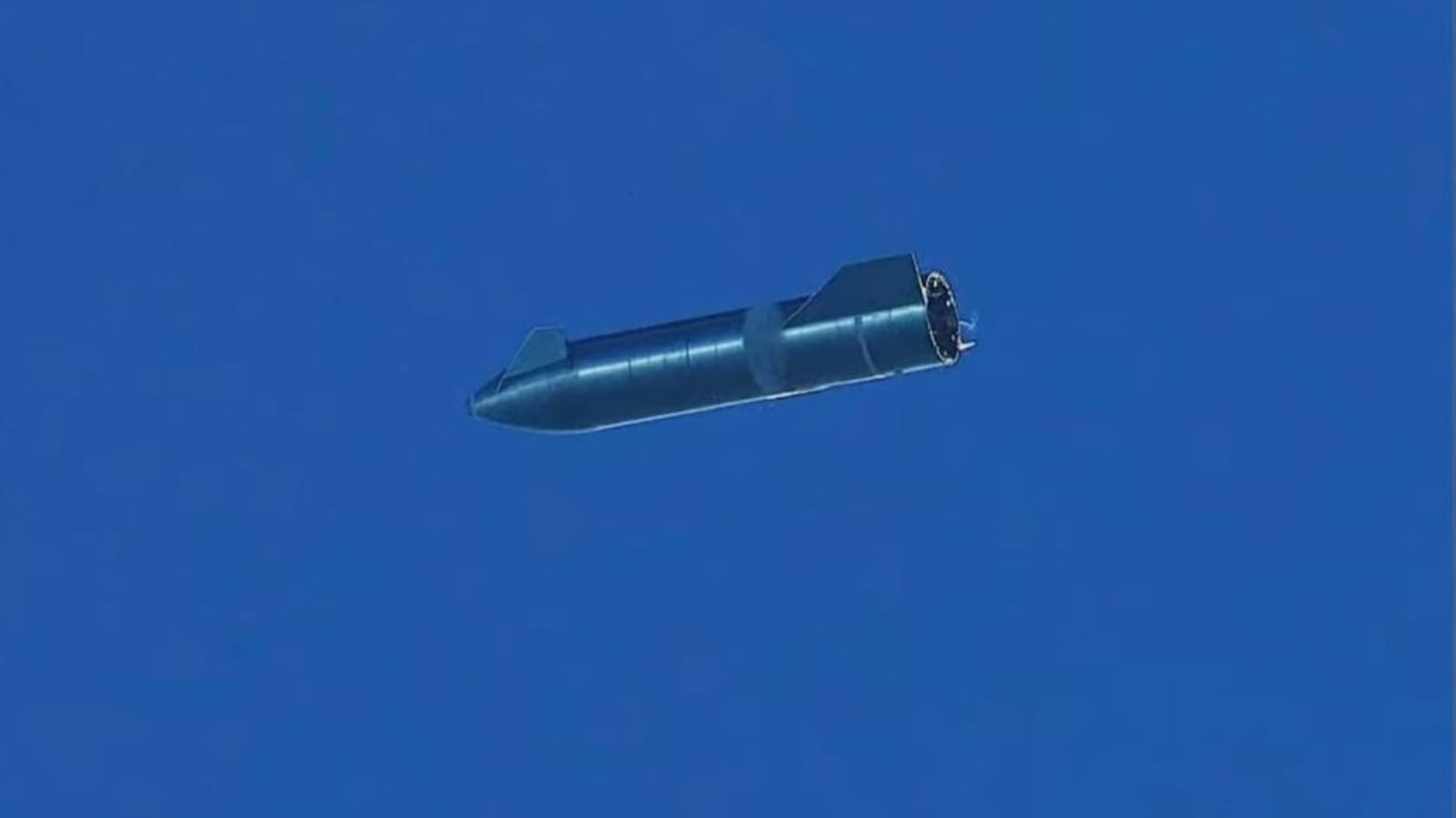 Starship prototype during free fall, in a test completed on December 9, 2020. (Image: SpaceX)
