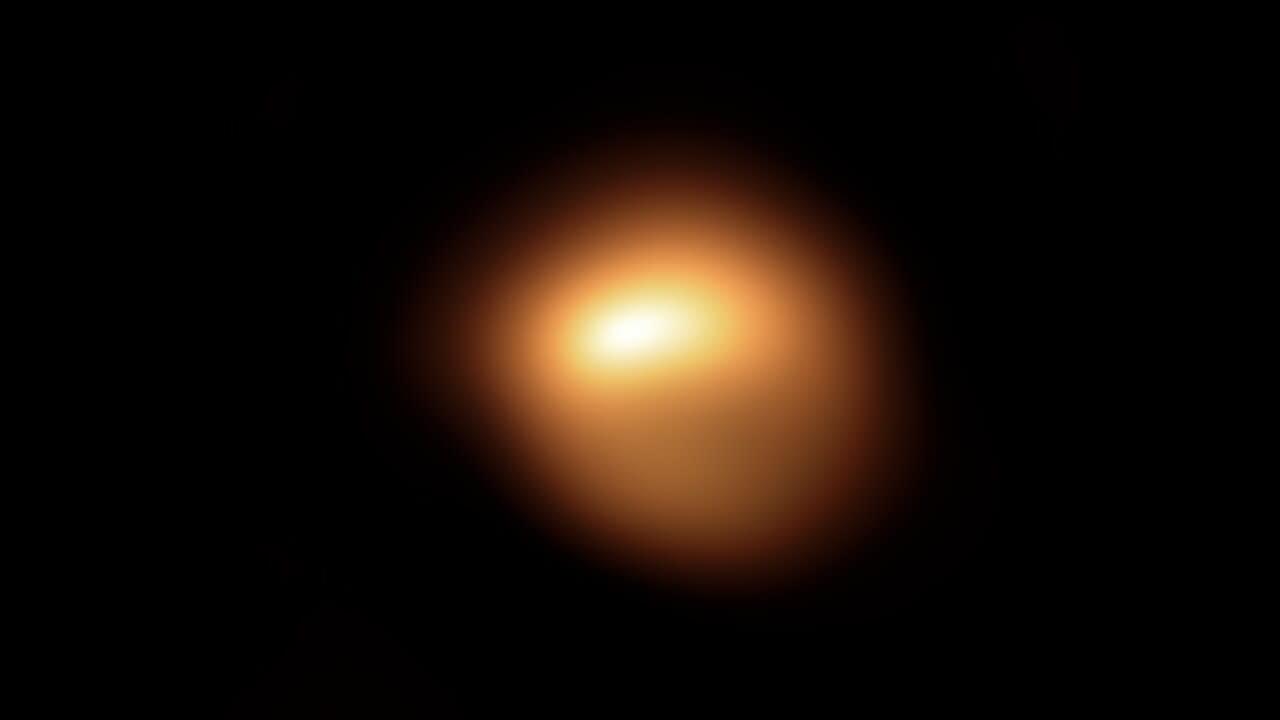 Betelgeuse looking rather odd. (Image: ESO/M. Montargès et al.)