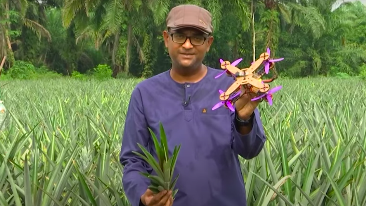 drone made from pineapple leaves by team in malaysia