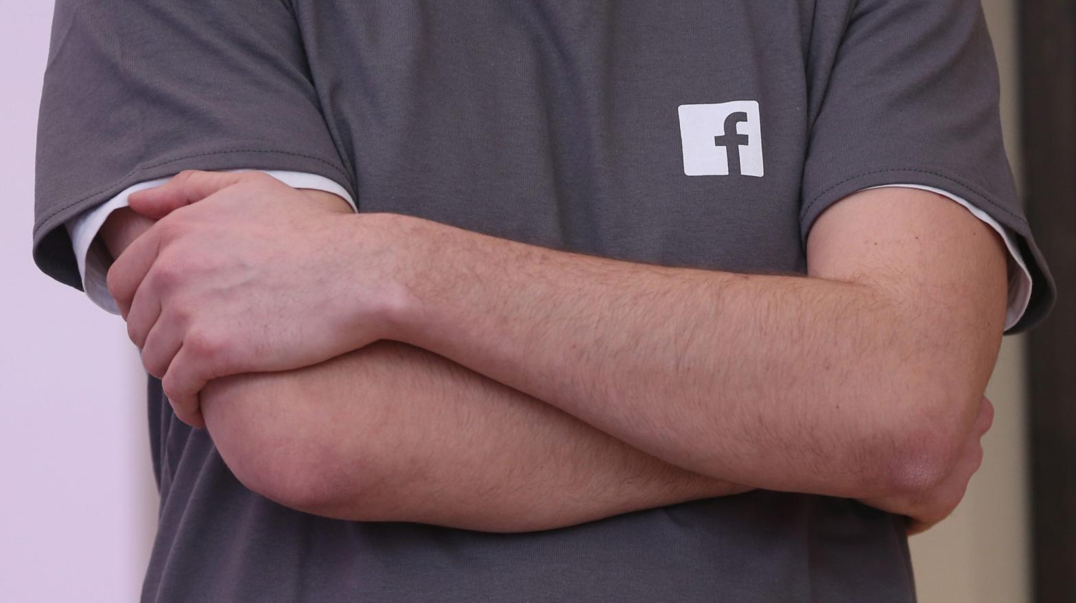 File photo of a Facebook employee wearing a t-shirt with a Facebook logo (Photo: Sean Gallup, Getty Images)