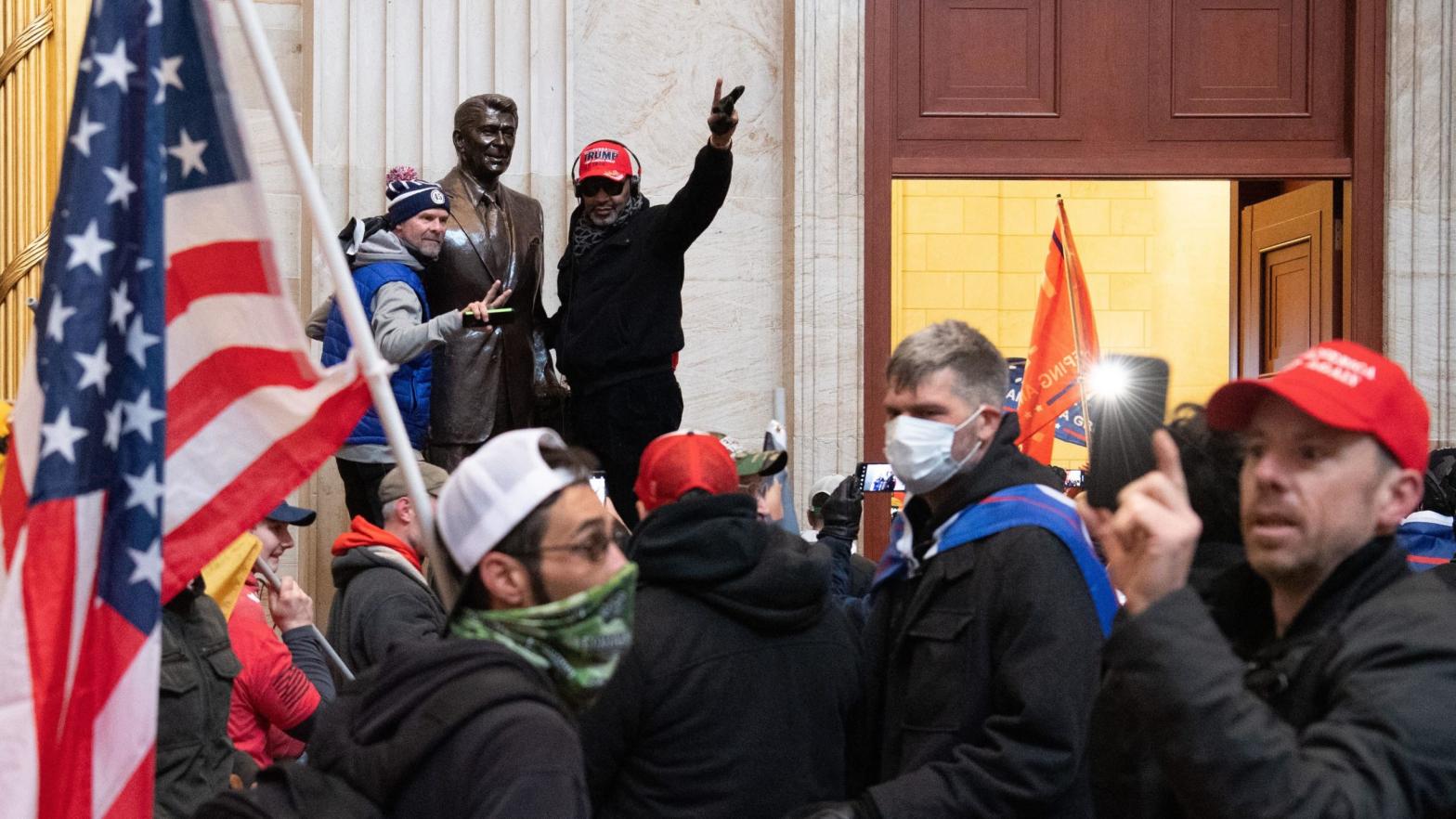 Neo-fascist supporters of President Donald Trump enter the US Capitol's Rotunda on January 6, 2021, in Washington, D.C.  (Photo: Saul Loeb, Getty Images)