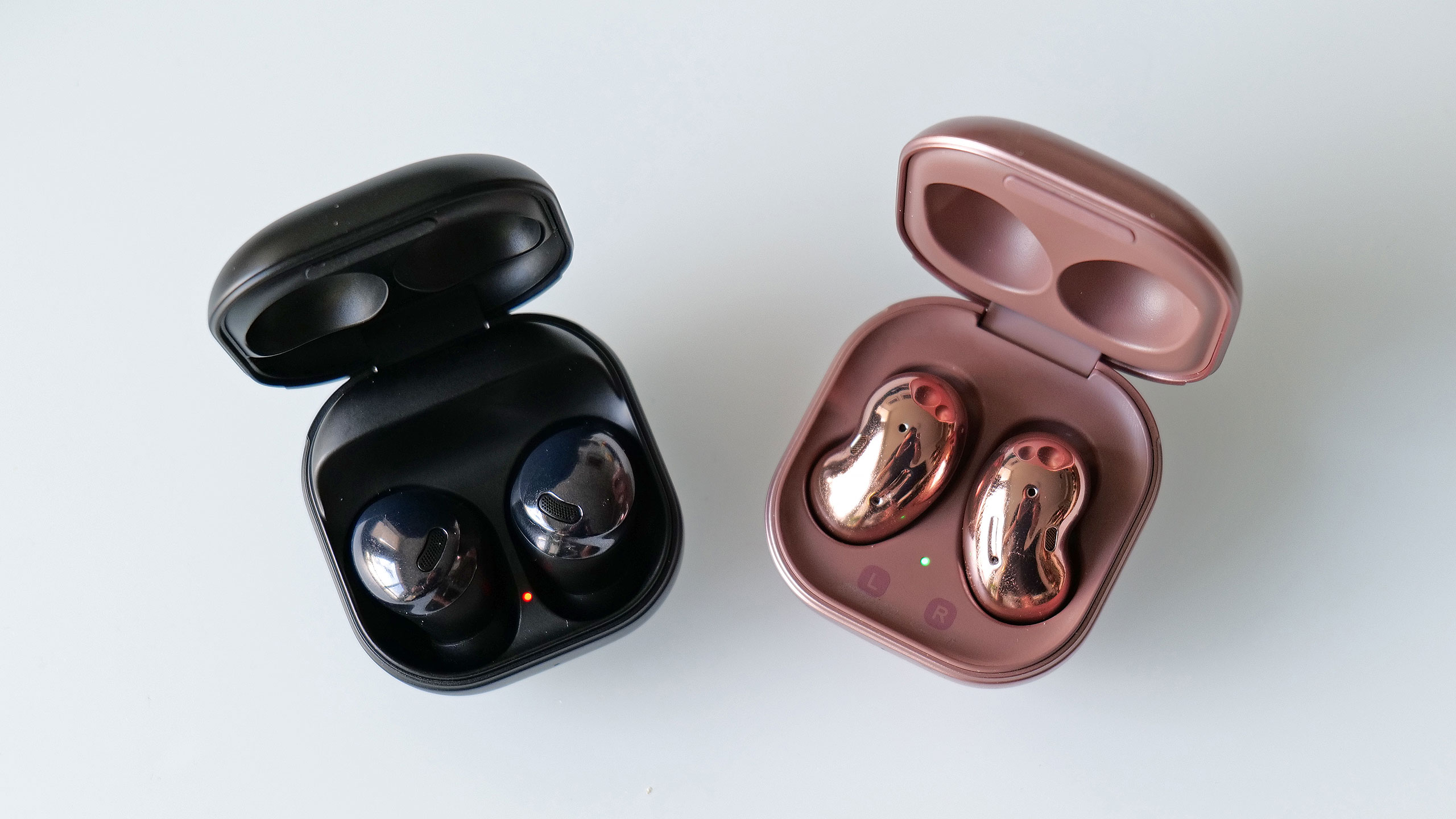 While their designs are very different, the Galaxy Buds Pro have basically the same wireless charging case Samsung used on the Galaxy Buds Live. (Photo: Sam Rutherford)