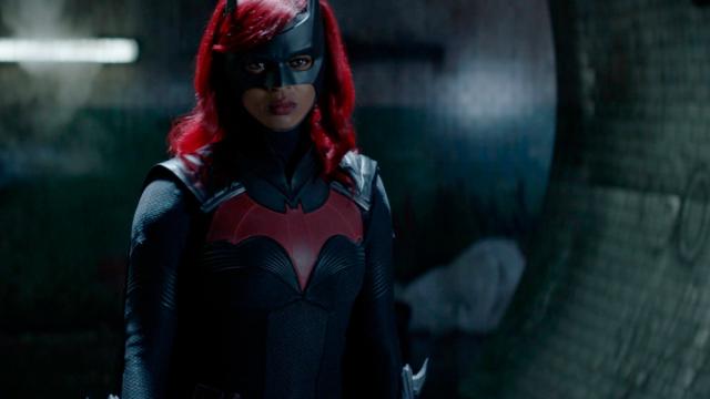 The New Batwoman Punches a Man’s Face Off in Her Debut and It’s Incredible