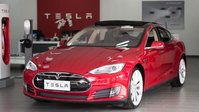 Tesla Recalls 135,000 Model S and Model X Vehicles Over Faulty Flash Memory