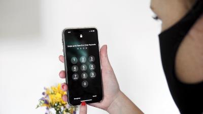 Here’s How to Unlock Your iPhone While You’re Wearing a Mask With the iOS 14.5 Beta