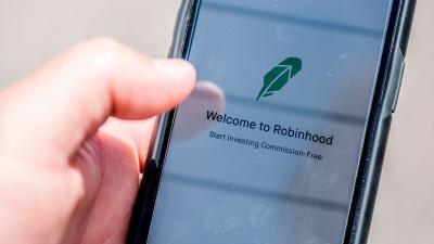 Robinhood Sued by Family of College-Aged Investor Who Took His Own Life