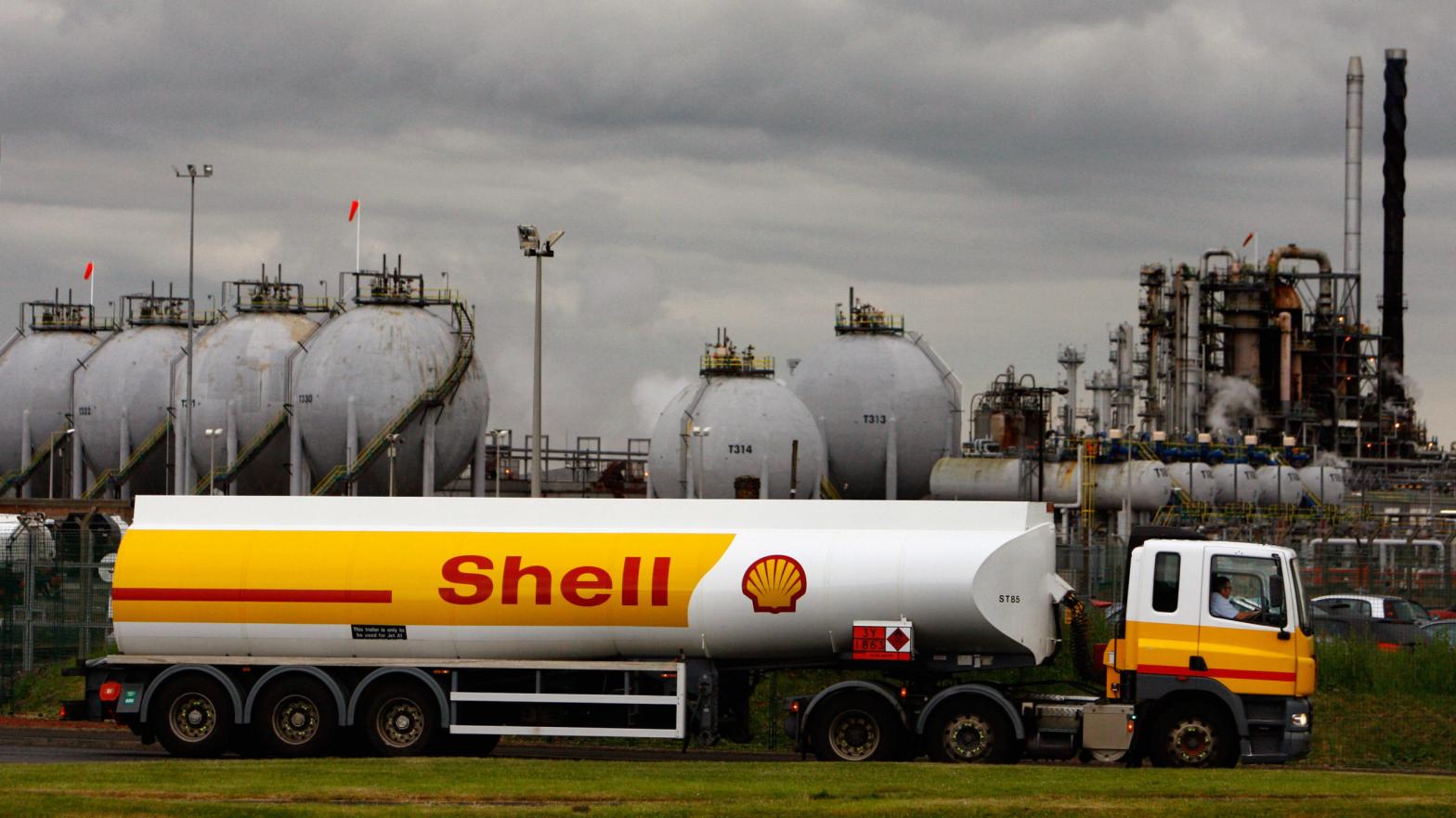 Rest in piss, oil market. (Photo: Jeff J Mitchell, Getty Images)