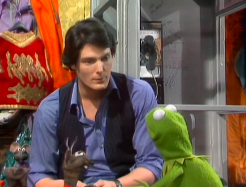 Christopher Reeve speaking with an early version of Rizzo the Rat and Kermit. (Screenshot: ABC)