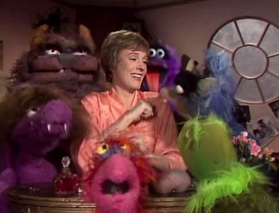 Julie Andrews enjoying herself with the Muppets. (Screenshot: ABC)