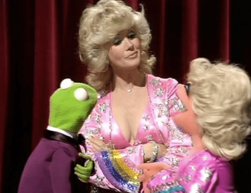 Connie Stevens meeting Muppet Connie Stevens. (Screenshot: ABC)