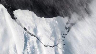 New Satellite Images Show Earth’s Latest Gigantic Iceberg
