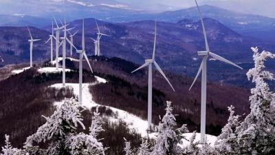 How Frozen Wind Turbines Keep Spinning Through the Winter