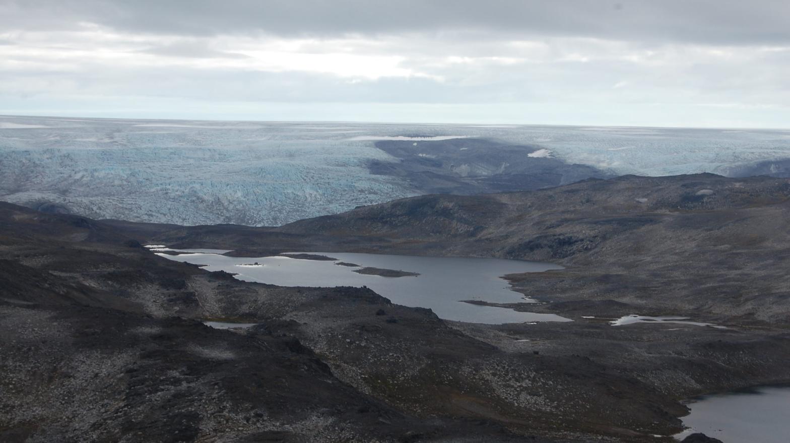 The ancient Isua rock in Greenland. (Photo: Hanika Rizo)