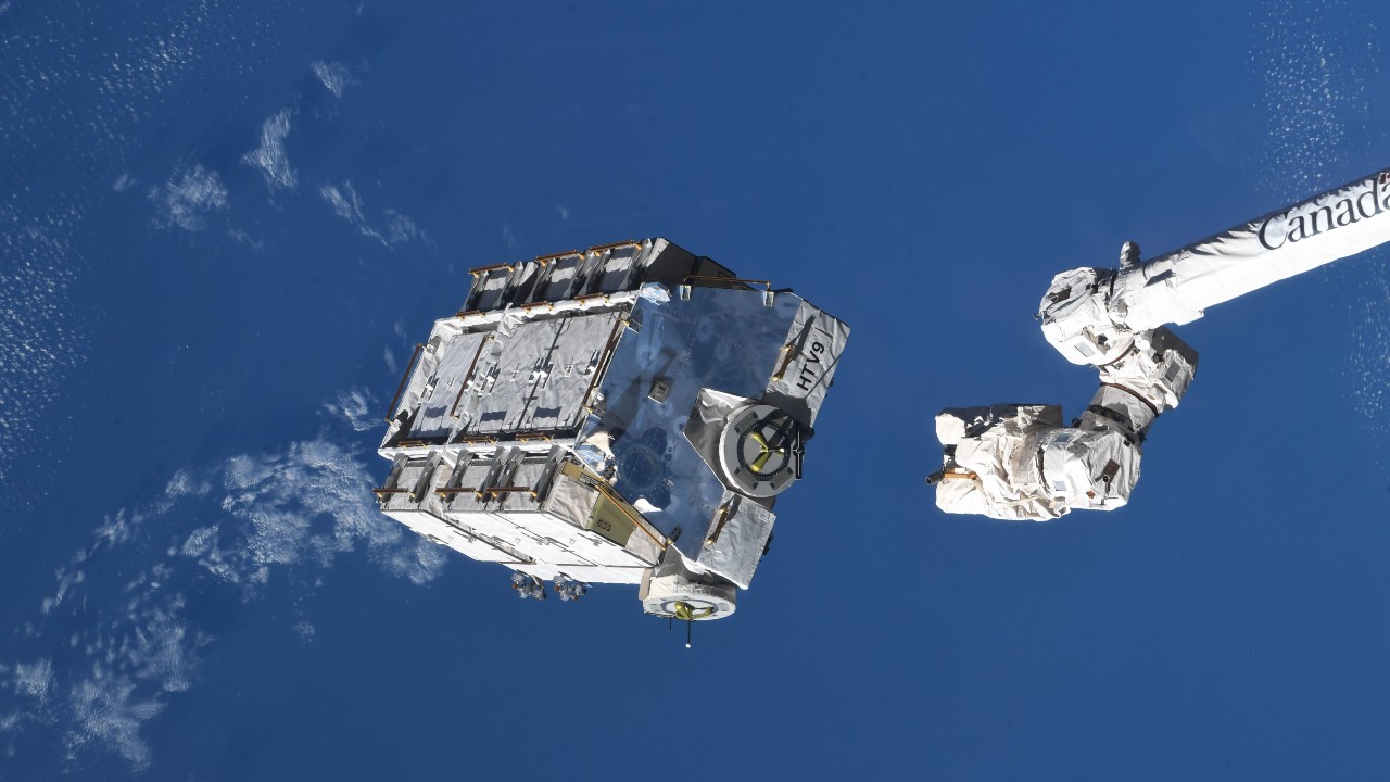 ISS space junk pallet jettison