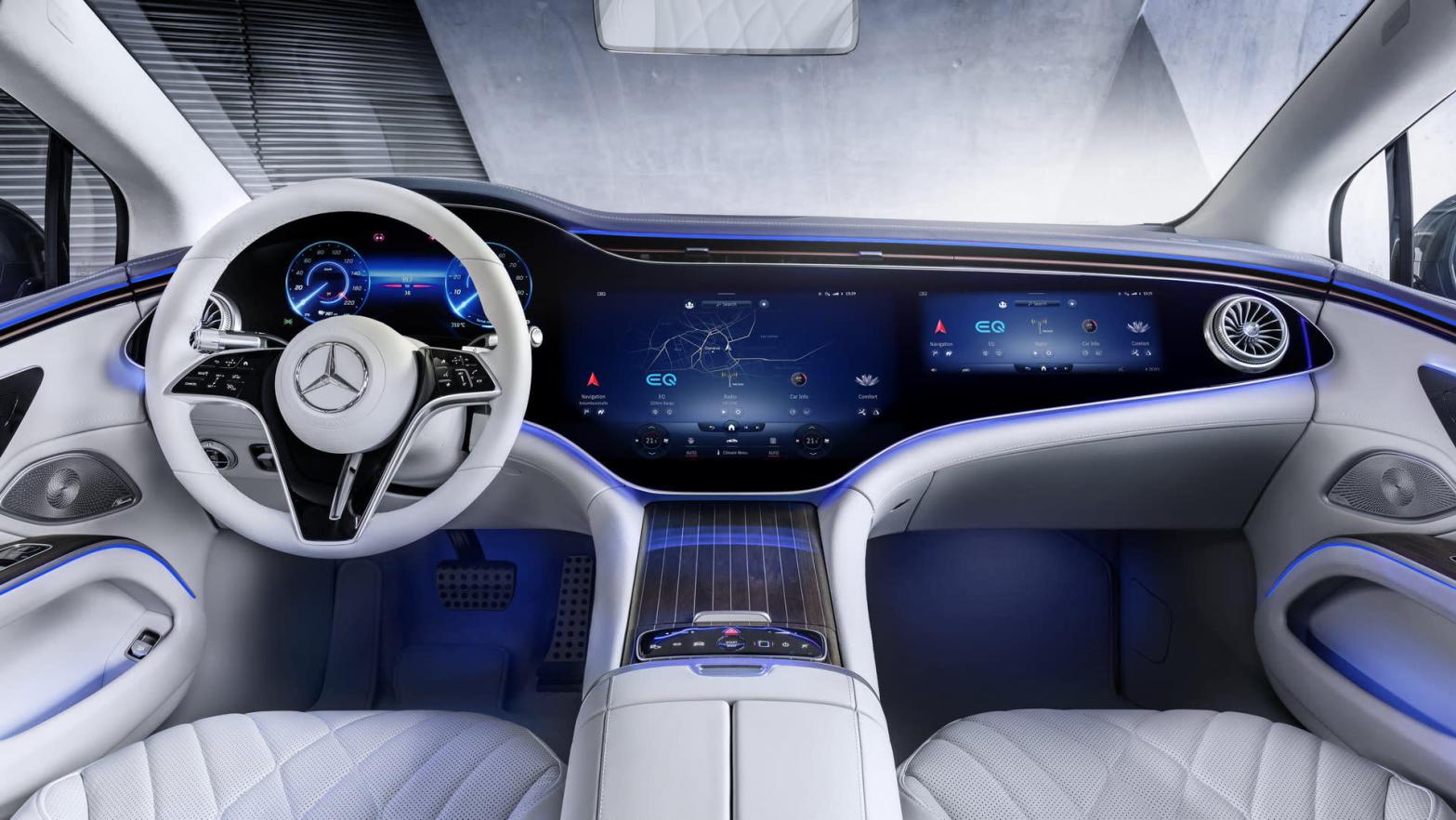 Take A Look At The 2022 Mercedes-Benz EQS's Massive Screen