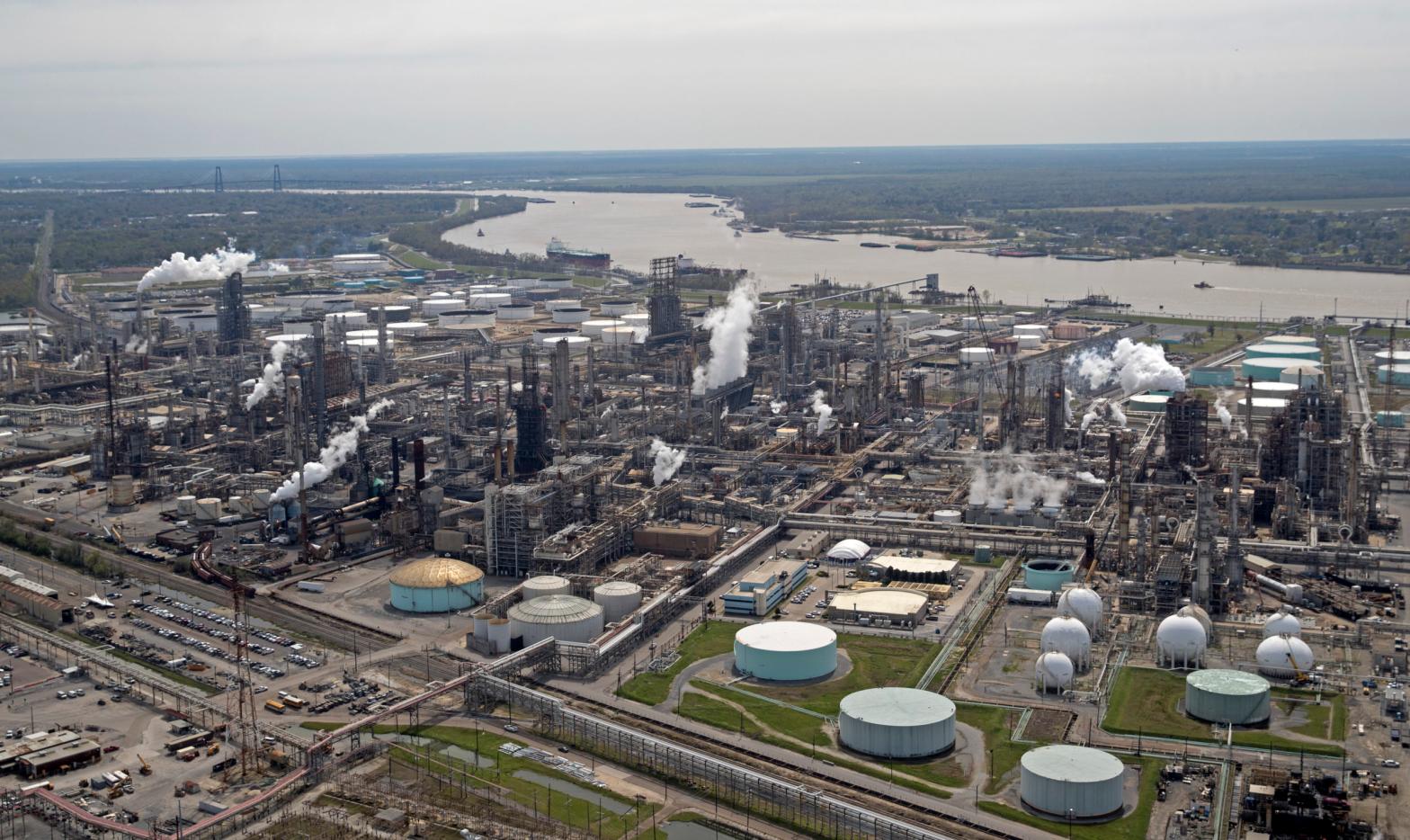 This March 8, 2018, photo shows the Shell Norco oil refinery along the Mississippi River in Norco, Louisiana (Photo: Gerald Herbert, AP)