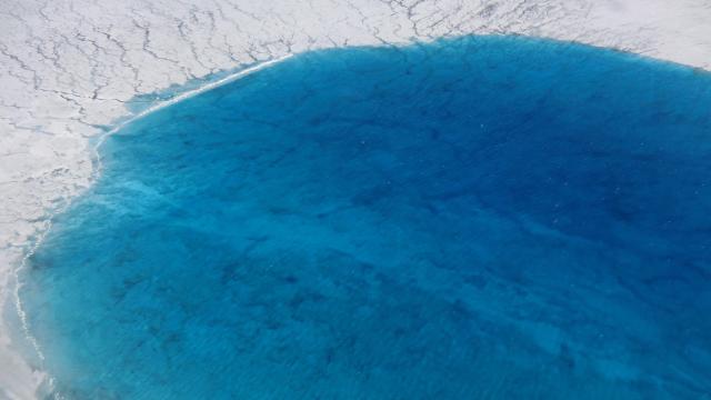 Scientists Have Observed Ominous Winter Leaks in Greenland Ice Sheet Lakes