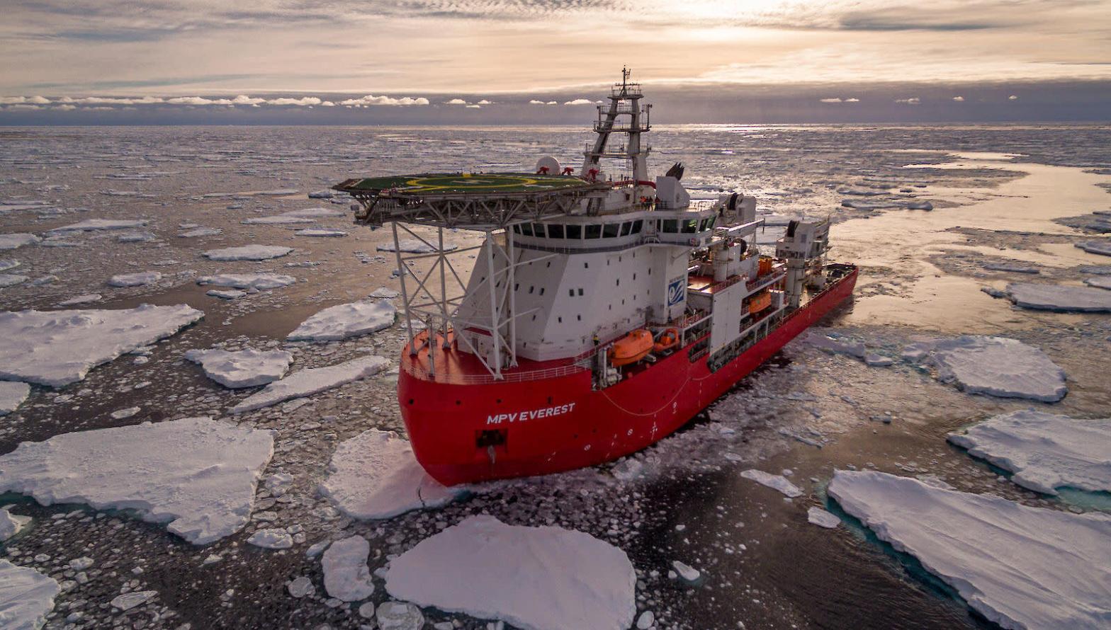 MPV Everest travelling through ice floes from Davis to Mawson stations. (Image: Wayde Maurer/Australian Antarctic Division)