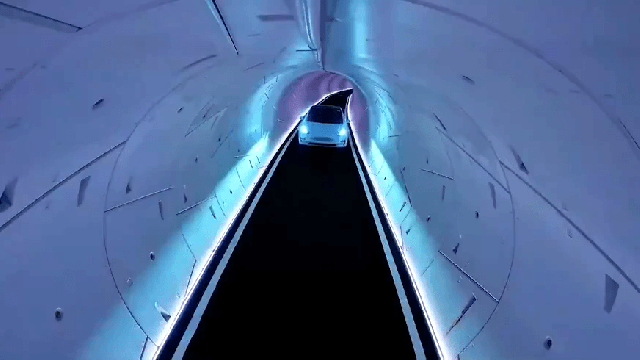Elon Musk’s ‘Public Transit’ in Las Vegas Still Just Humans Driving Cars Slowly in a Tunnel