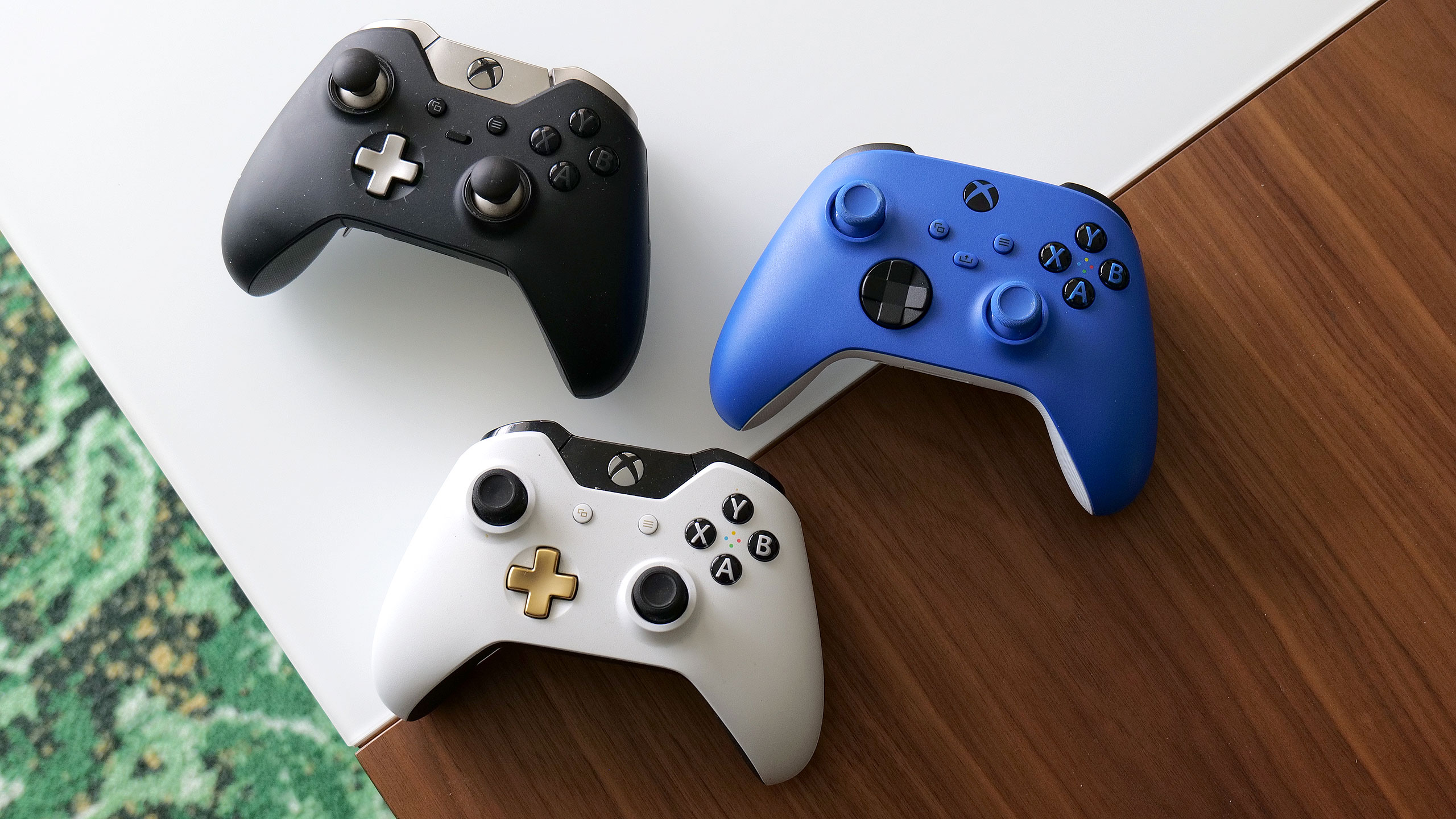 By creating an Xbox laptop with native support for the Xbox Wireless Controller, Microsoft could further cement its gamepad as the controller of choice on both consoles and PCs.  (Photo: Sam Rutherford)