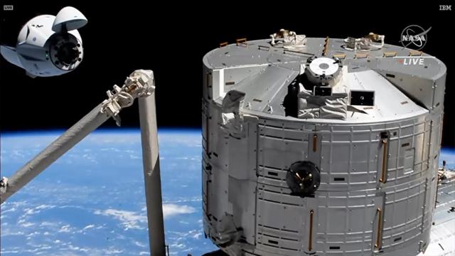 A Chunk of Debris Nearly Hit SpaceX CrewDragon as It Carried Astronauts to the ISS