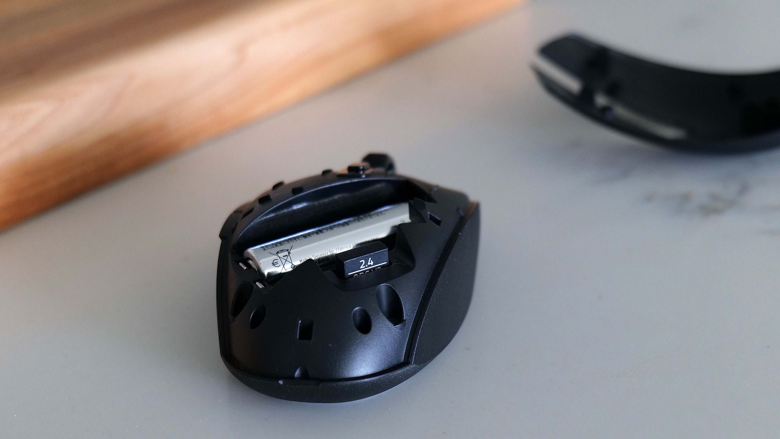 When it's not in use, you can store the Orochi's Hyperspeed Wireless dongle inside the mouse. Very handy.  (Photo: Sam Rutherford)