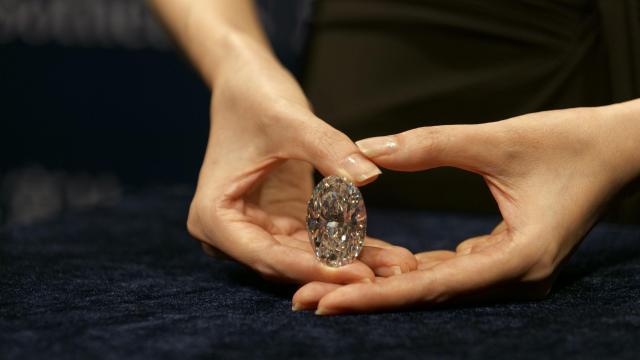 New Culture War Just Dropped: World’s Largest Jeweller Pivots to Lab-Grown Diamonds