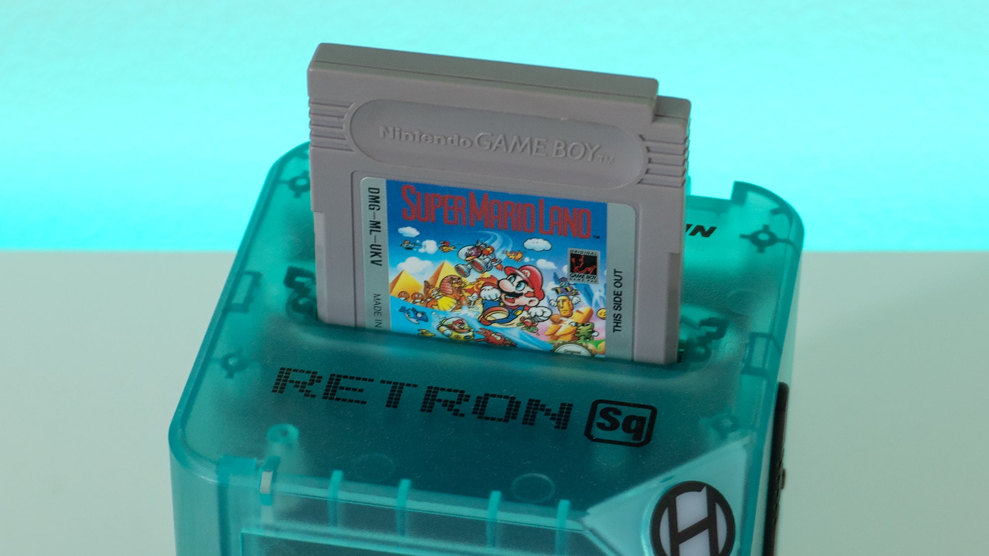 The Retron Sq requires original game cartridges to work, and because of how its emulation functions, multi-game flash carts are not compatible. (Photo: Andrew Liszewski/Gizmodo)