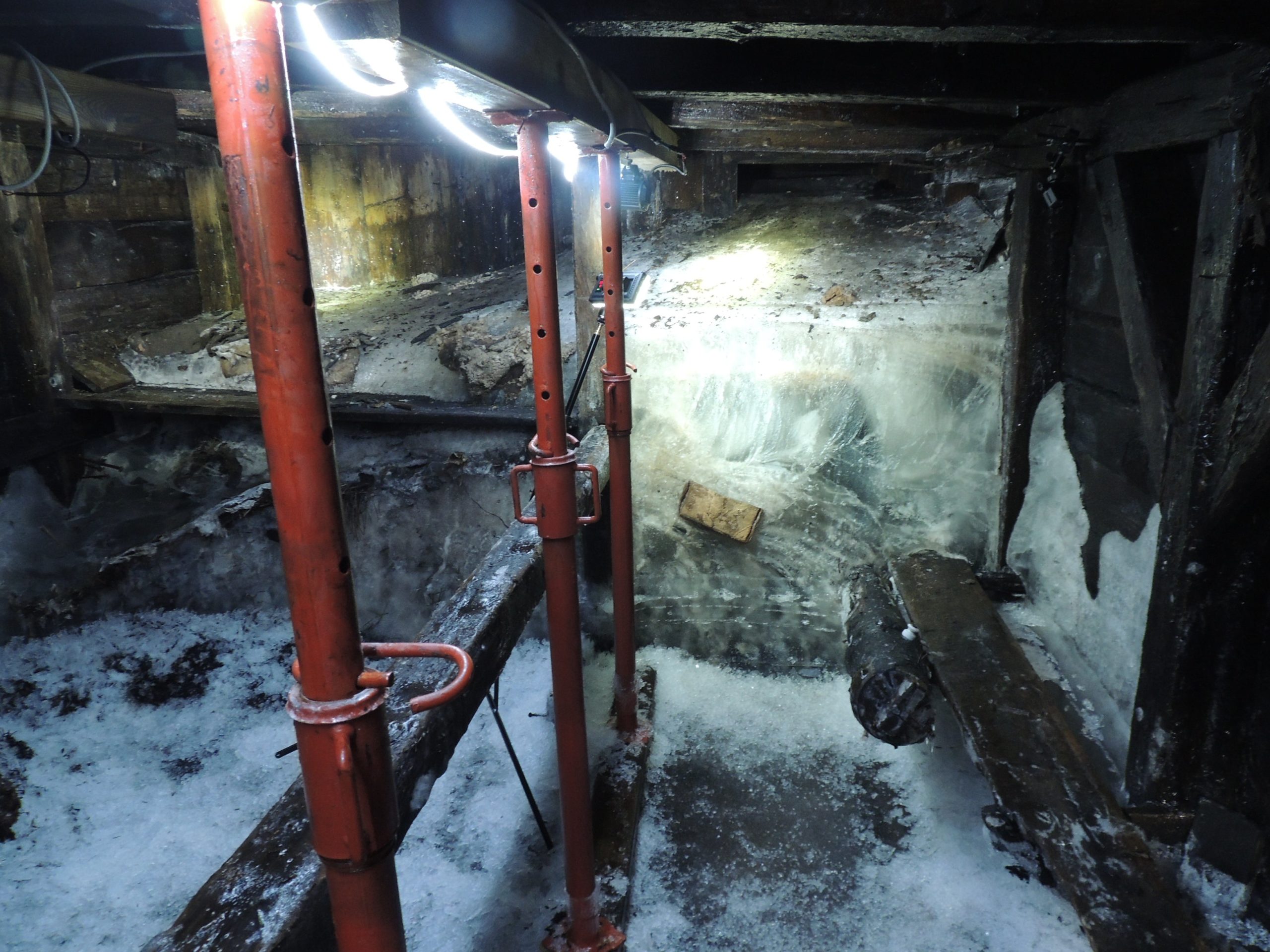 The cave shelter the researchers have excavated. (Photo: Stelvio National Park)