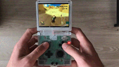 Hacker Miraculously Shrinks a Nintendo Wii to the Size of a Game Boy