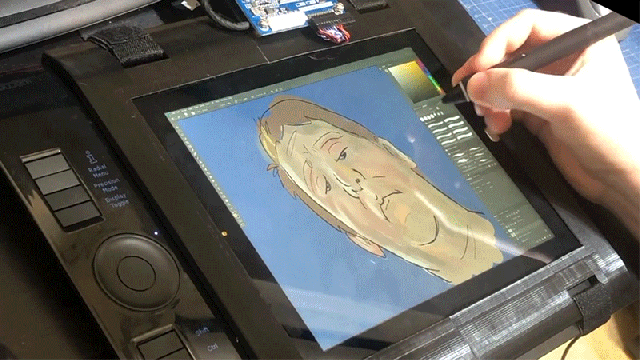 Clever Modder Upgrades an Old Wacom Into a Pricier Drawing Tablet With $100 Worth of Parts