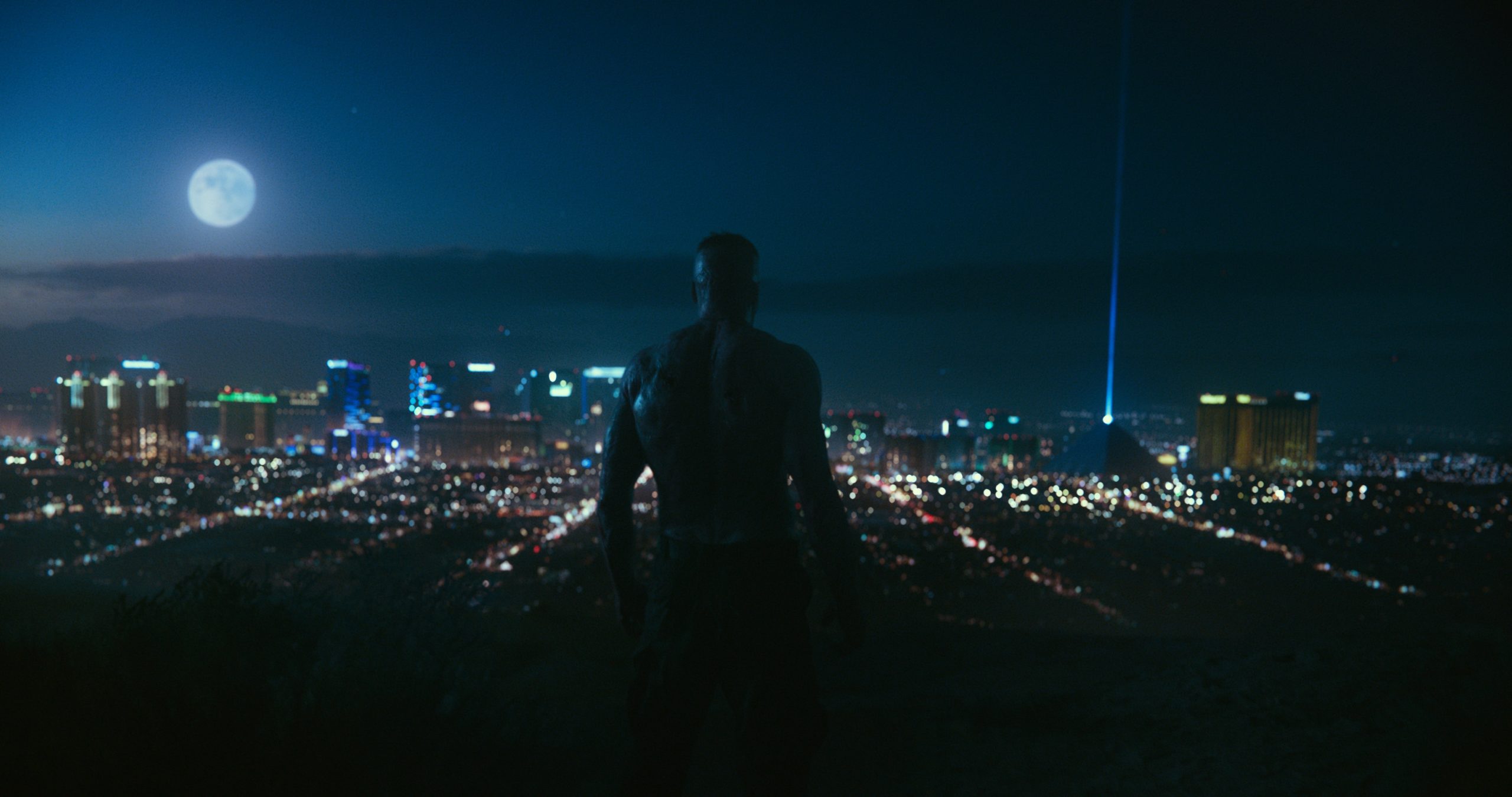 The first zombie looking out over Vegas. (Image: Netflix)