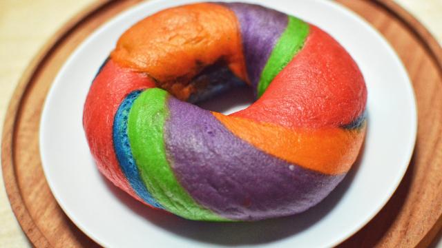 Two Common Food Dyes Could Be Linked to Inflammatory Bowel Disease Symptoms