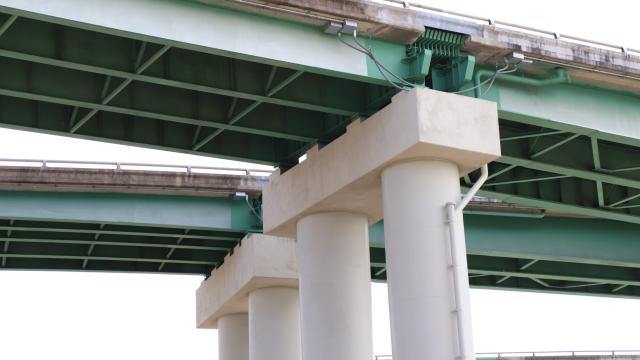 Infrastructure Bleak: Vital Memphis Bridge Closed Over Massive Crack