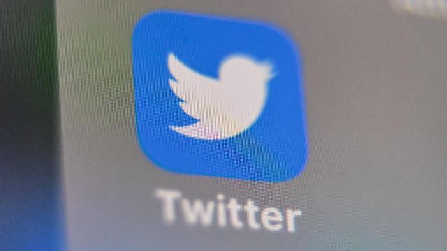 Looks Like Twitter May Be Working on a Subscription Service Called Twitter Blue for $4 per Month