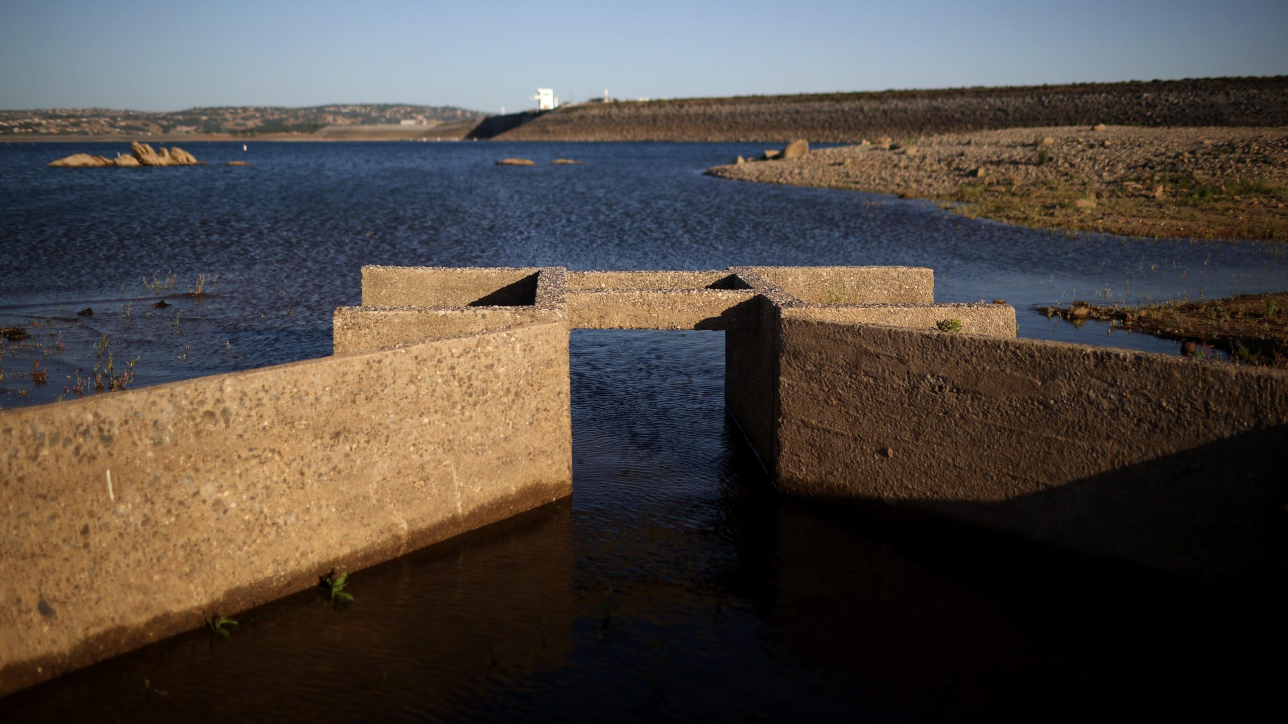 A concrete structure that is usually under water is visible at Folsom Lake on May 10, 2021 in Granite Bay, California.  (Photo: Justin Sullivan, Getty Images)
