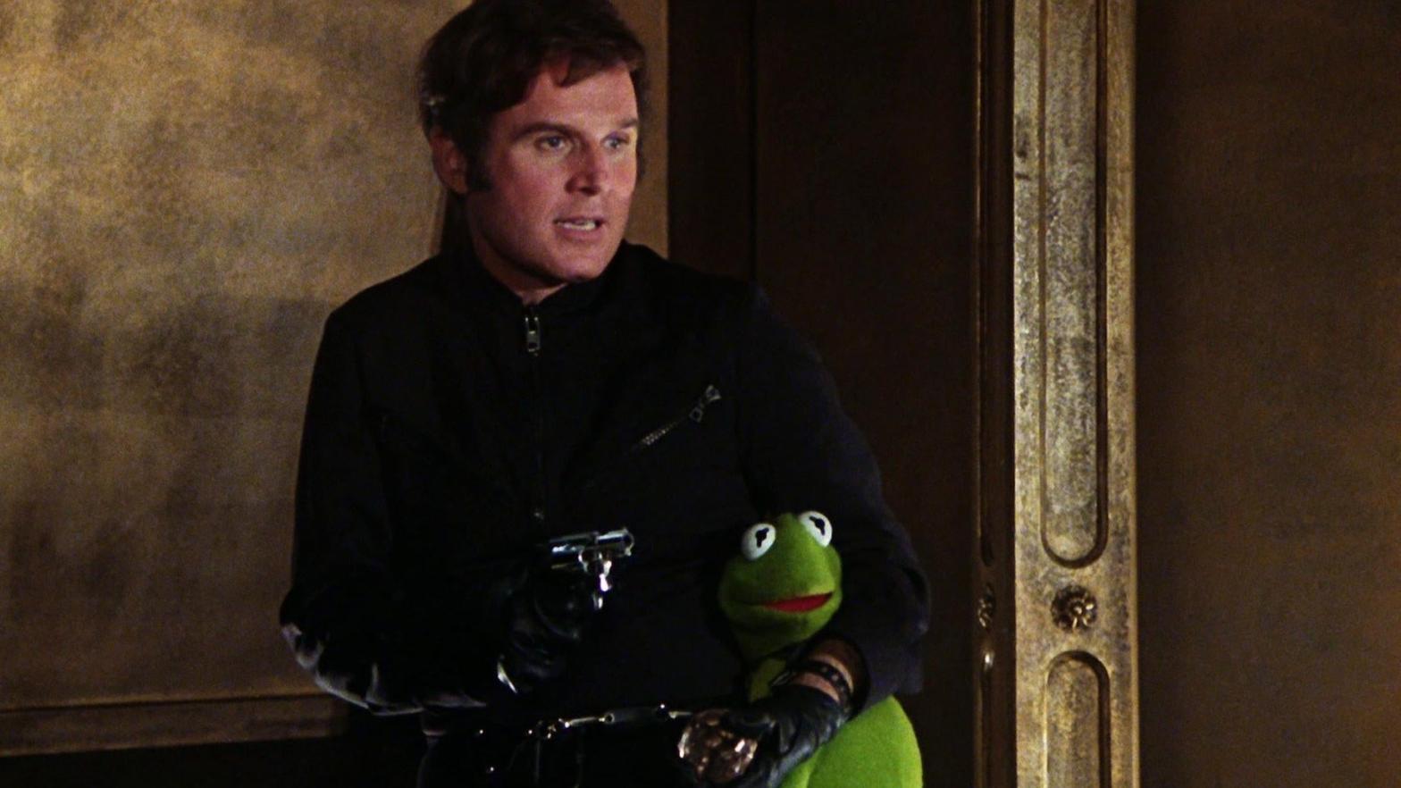 Kermit the Frog and the late, great, Charles Grodin. (Photo: Universal)