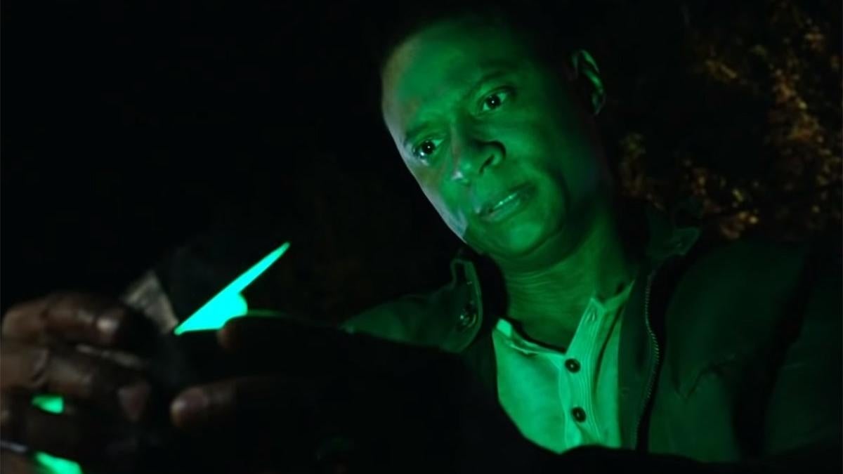 John Diggle (David Ramsey) receives a present in the Arrow finale. (Screenshot: The CW)