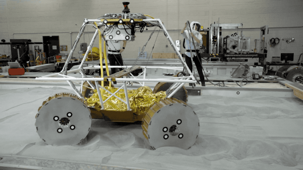 Tests of a VIPER prototype show the rover's incredible manoeuvrability.  (Image: NASA/Alcyon Technical Services/James Zunt)