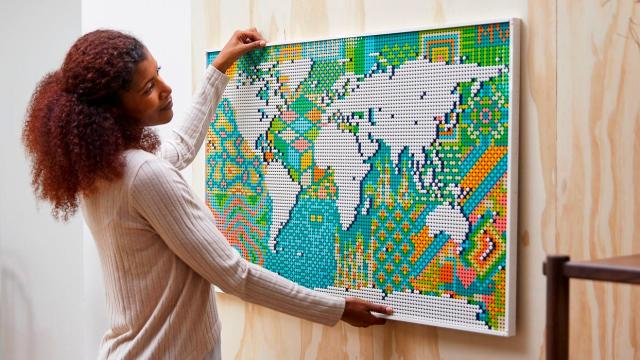 The Largest Lego Set Ever Is a Map of the World That Will Test Your Sanity With Over 11,000 Tiny Dots