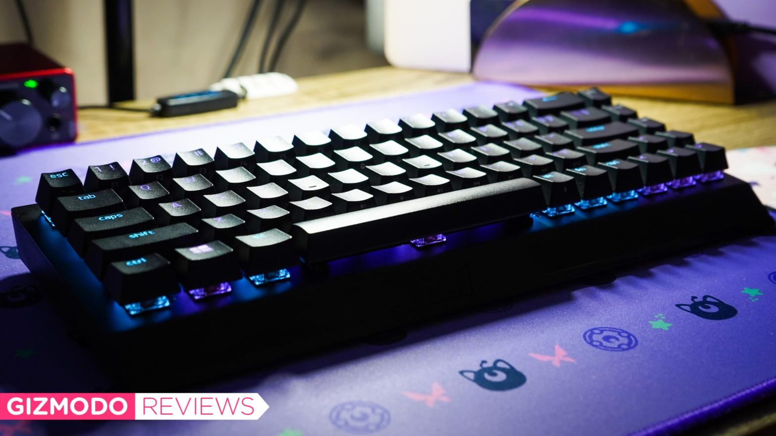 The Razer BlackWidow V3 Mini is the best solution available right now for a wireless compact mechanical keyboard with mainstream support.  (Photo: Florence Ion/Gizmodo)
